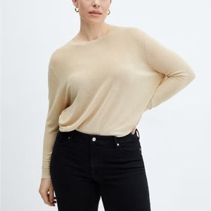 MANGO NWT unopened Crewneck lurex sweater
Fine knit fabric. Rounded neck. Size L